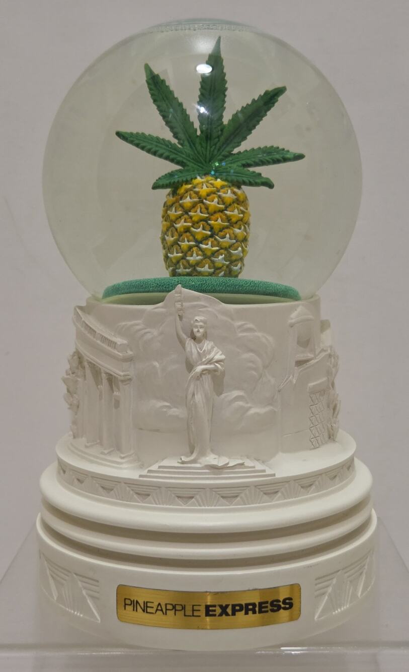 Pineapple Express Columbia Pictures Studio Made Snowglobe Rare